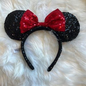 Minnie Mouse ears ❤️
